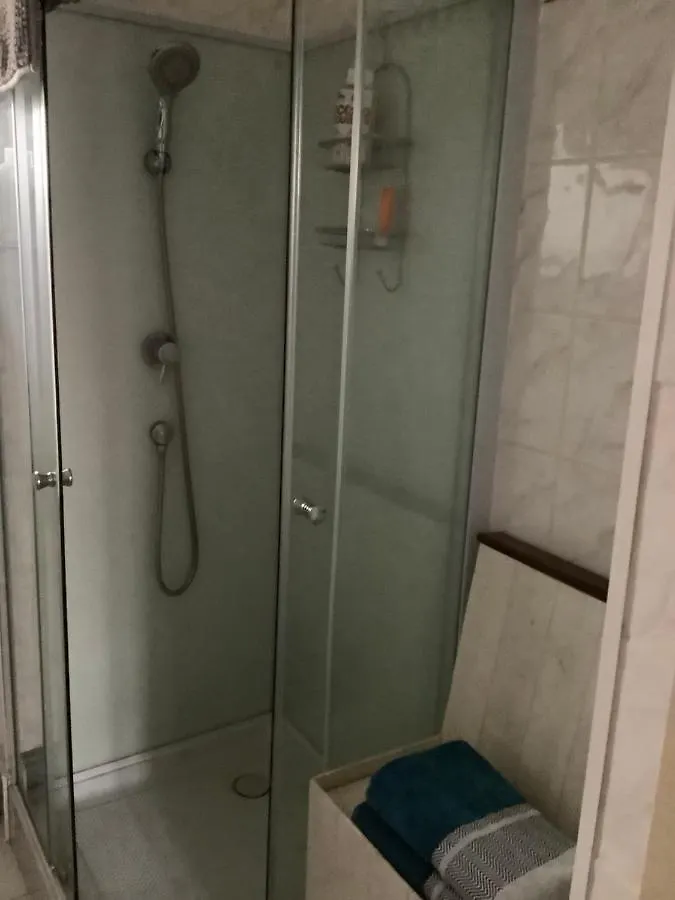 No. 5 Plaisance - Room 2 0*, Plaisance (Gers) France